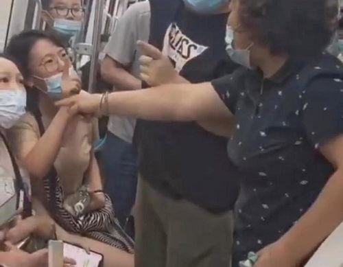 年轻网友爆料视频大全集,揭秘网络热点背后的真相 第1张 年轻网友爆料视频大全集,揭秘网络热点背后的真相 第1张